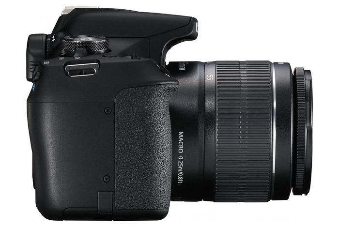 Digitální zrcadlovka Canon EOS 2000D recenze