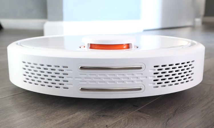 Xiaomi Mi Robot Vacuum recenze