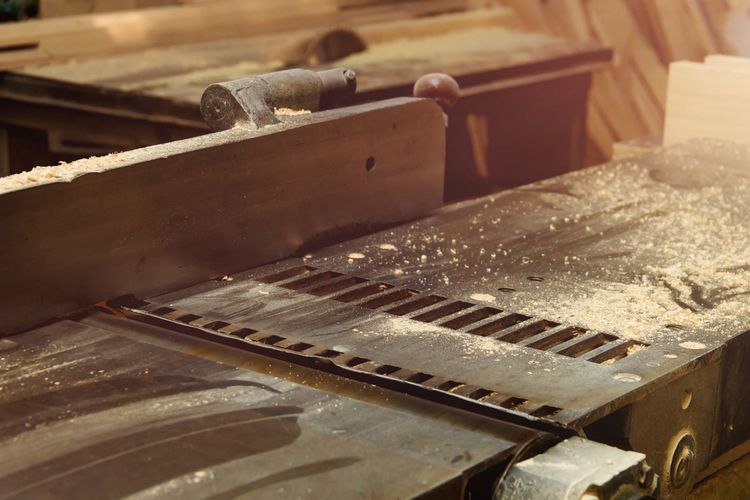 Nejlepší hoblovka protahovačka s protahem? Gude, Dewalt, ale i Metabo