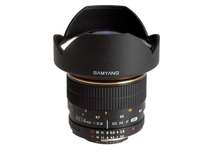 Samyang 14 mm f/2,8 ED IF UMC recenze