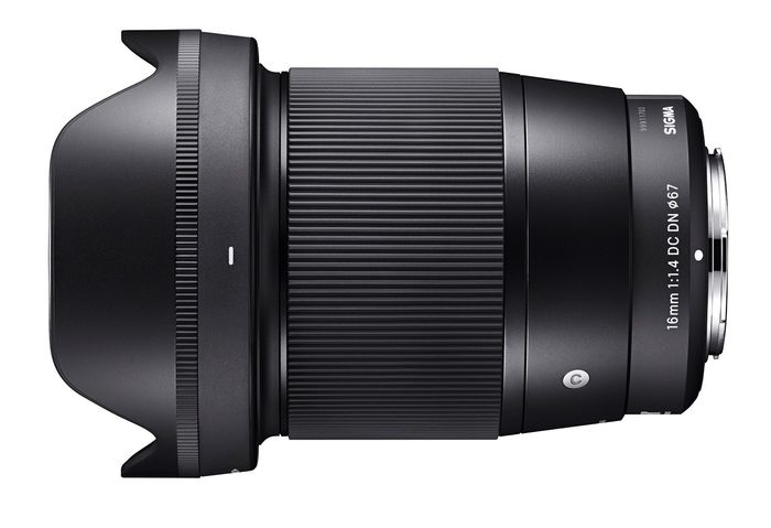 Sigma 16 mm f/1.4 DC DN Contemporary recenze