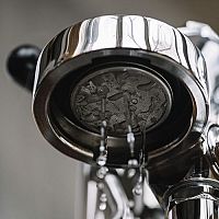 Jak odvápnit kávovar DeLonghi, Nespresso, Krups, Tassimo, Dolce Gusto – pomůže kyselina citronová i prášek na čištění